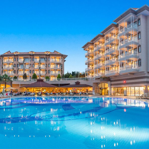 HOTEL/CATERING STAFF HOTEL/CATERING STAFF